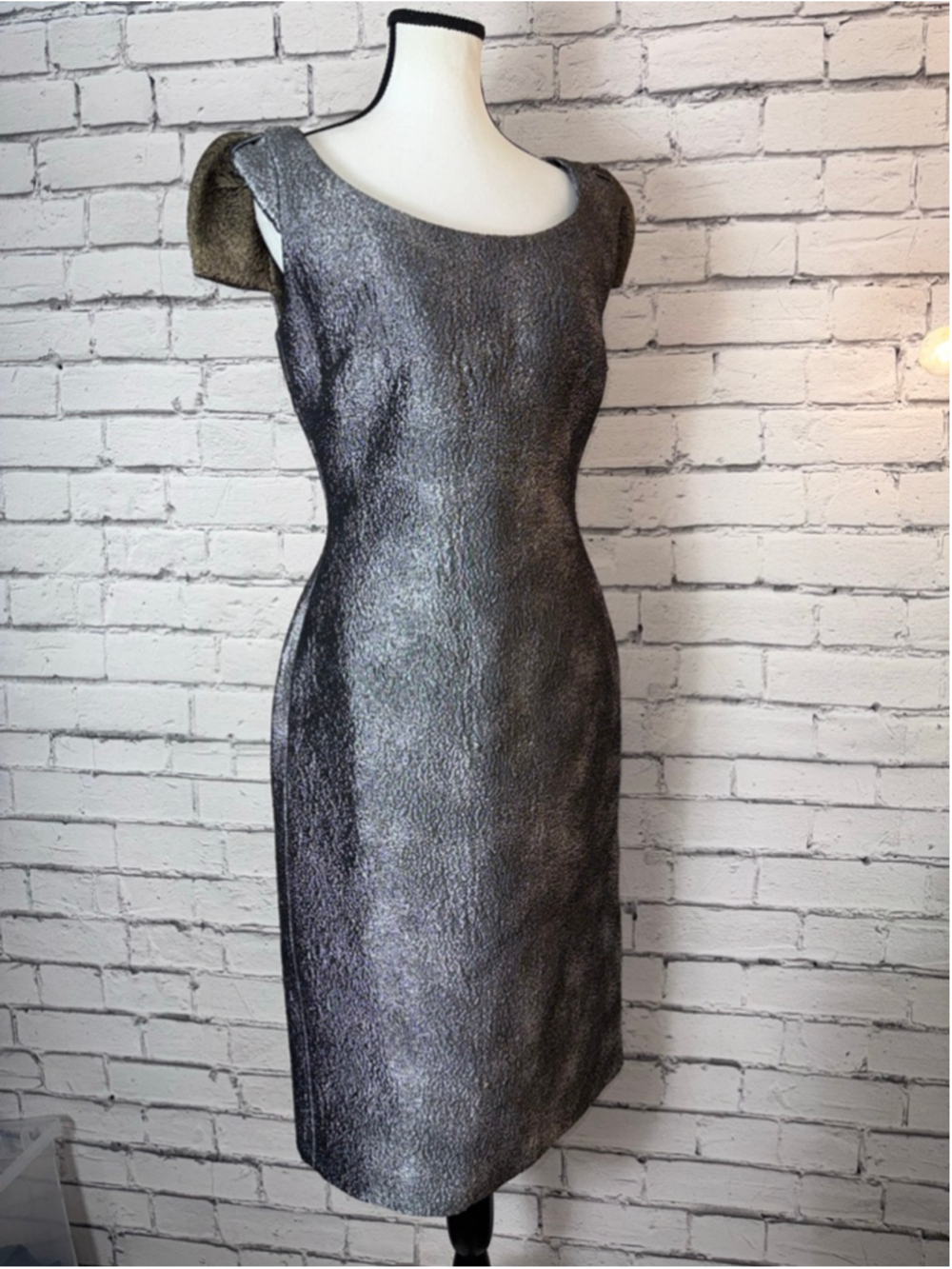 Women's Antonio Berardi Dress Silver Metallic Sheath Modern Size 6 (EU 42) NWT